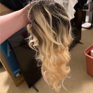 Ombre Blonde Wavy Hair Extension
